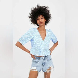 ZARA NWOT Floral Printed Peplum Shirt Top in Sky Blue‎